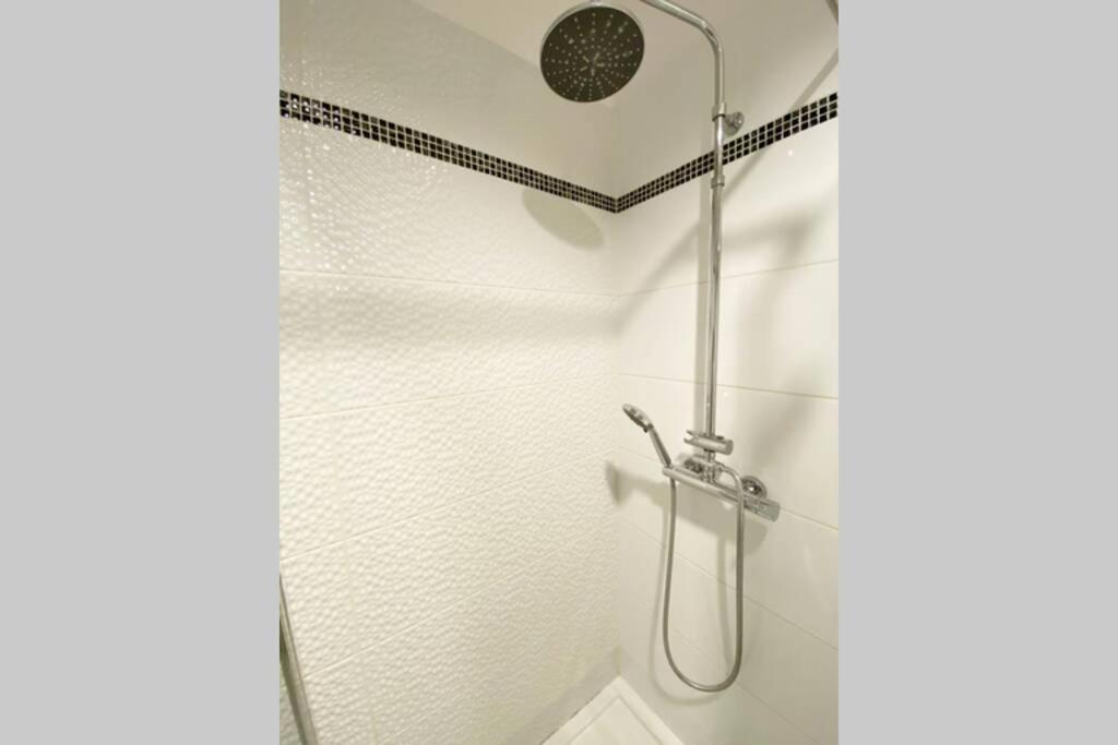 Exclusive 2Br! Apartment Near City Center +Netflix Varsóvia Exterior foto